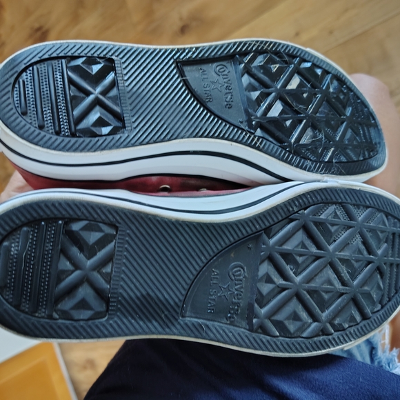 Converse White Canvas High-Tops - Picture 4 of 7